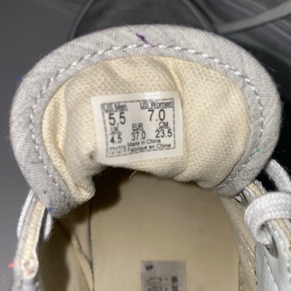 Vans - Picture 3 of 3